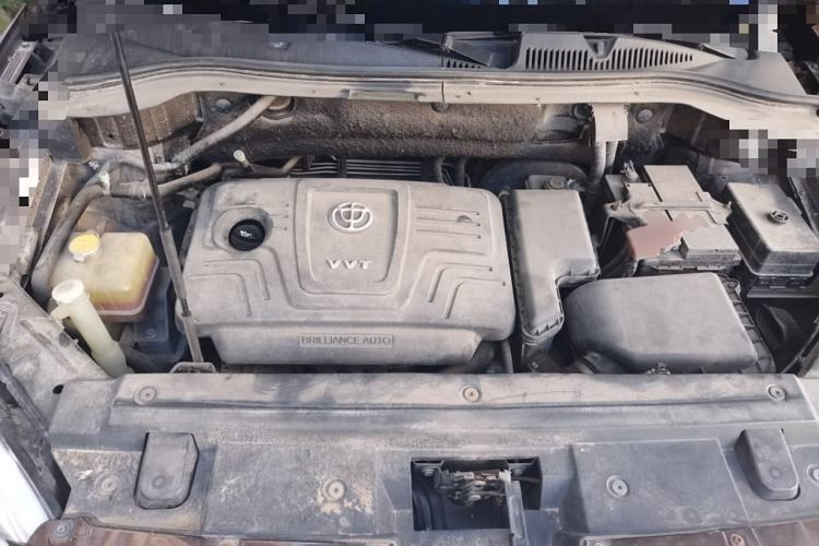 Used Brilliance V5 2012 1.6L Automatic Luxury Version Engine Bay