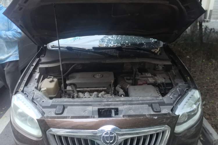 Used Brilliance V5 2012 1.5T Automatic Two-Wheel Drive Sport Version Engine Bay
