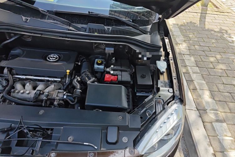Used Brilliance V5 2012 1.5T Automatic Two-Wheel Drive Sport Version Engine Bay Left