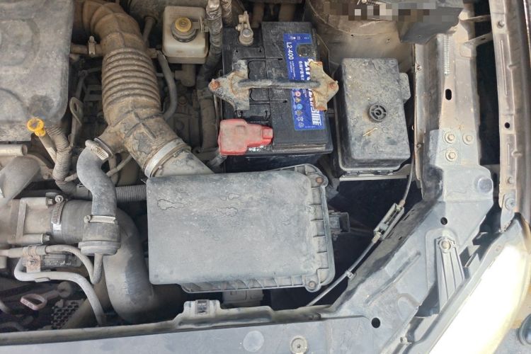 Used Brilliance V5 2012 1.5T Automatic Two-Wheel Drive Sport Version Engine Bay Left