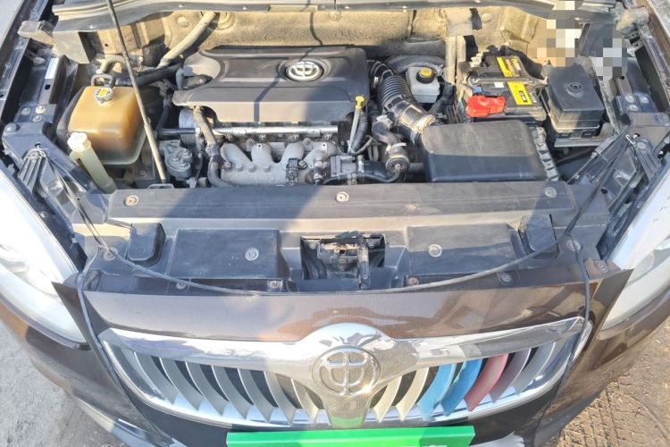 Used Brilliance V5 2012 1.5T Automatic Two-Wheel Drive Sport Version Engine Bay