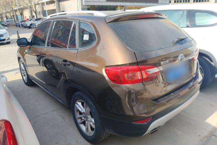 Used Brilliance V5 2012 1.5T Automatic Two-Wheel Drive Sport Version Exterior 5