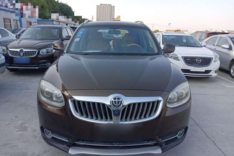 Used Brilliance V5 2012 1.5T Manual Two-Wheel Drive Luxury Version Front