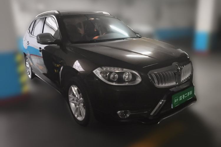 Used Brilliance V5 2012 1.5T Automatic Two-Wheel Drive Luxury Version Front Right 45 Deg