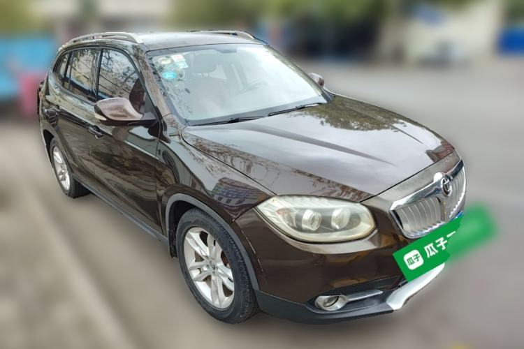 Used Brilliance V5 2012 1.6L Automatic Comfort Edition Front Right 45 Deg