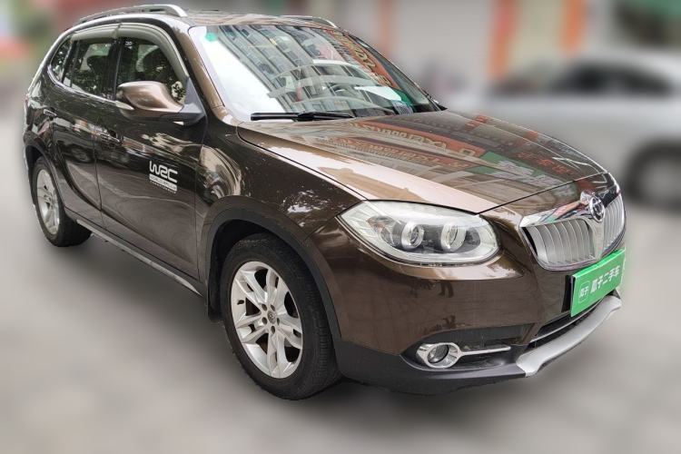 Used Brilliance V5 2012 1.5T Automatic Two-Wheel Drive Sport Version Front Right 45 Deg