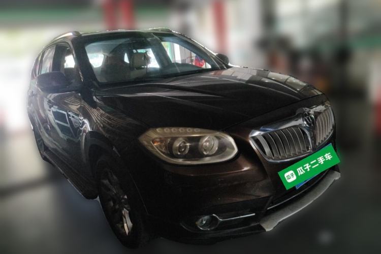 Used Brilliance V5 2012 1.6L Automatic Luxury Version Front Right 45 Deg