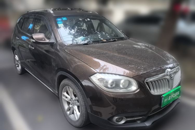 Used Brilliance V5 2012 1.5T Automatic Two-Wheel Drive Sport Version Front Right 45 Deg