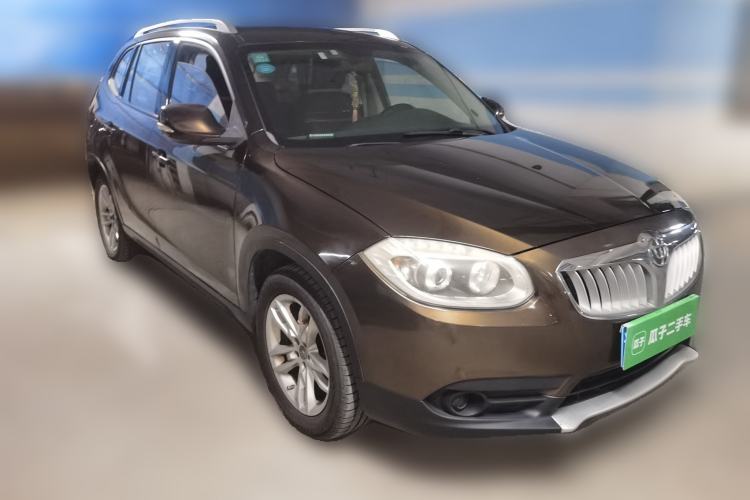 Used Brilliance V5 2012 1.6L Automatic Comfort Edition Front Right 45 Deg