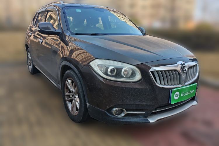 Used Brilliance V5 2012 1.5T Automatic Two-Wheel Drive Luxury Version Front Right 45 Deg