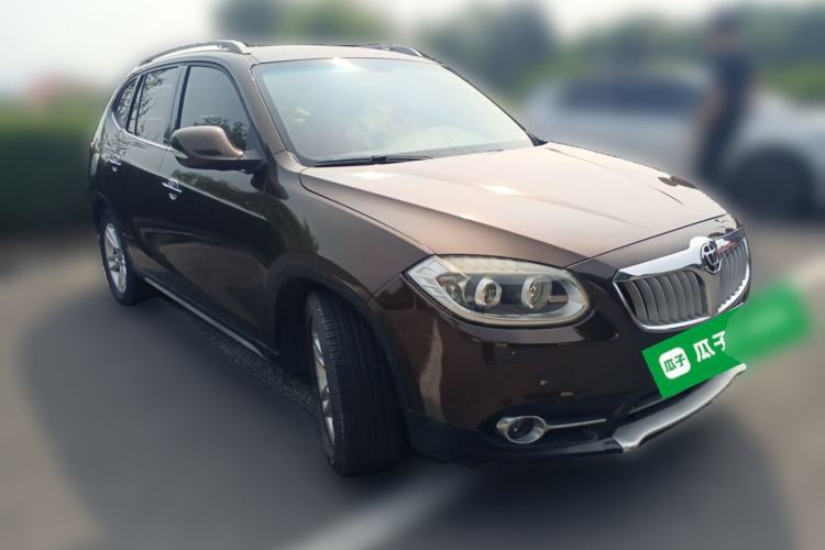 Used Brilliance V5 2012 1.5T Automatic Two-Wheel Drive Luxury Version Front Right 45 Deg