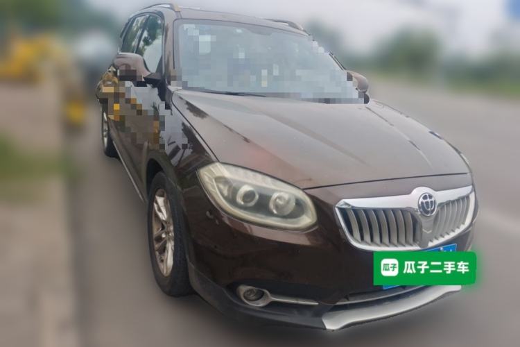 Used Brilliance V5 2012 1.6L Automatic Luxury Version Front Right 45 Deg