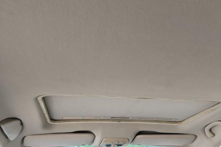 Used Brilliance V5 2012 1.5T Automatic Two-Wheel Drive Luxury Version Headliner