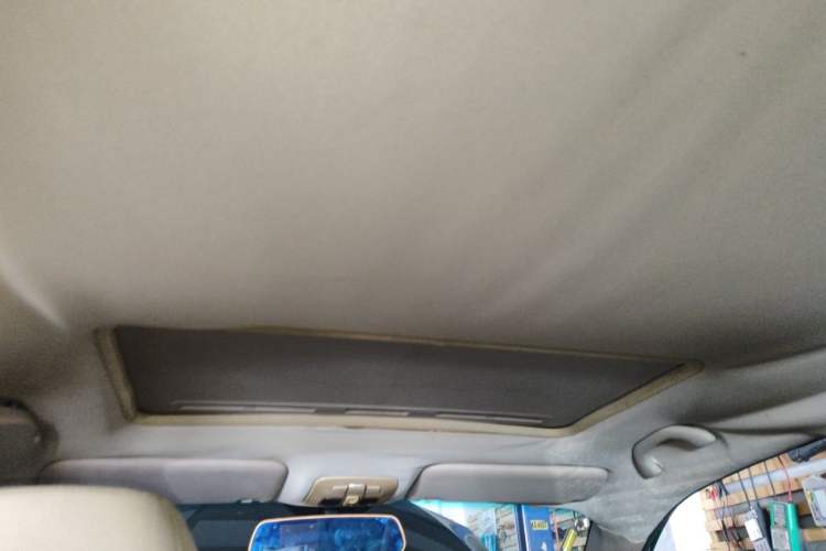 Used Brilliance V5 2012 1.6L Automatic Luxury Version Headliner