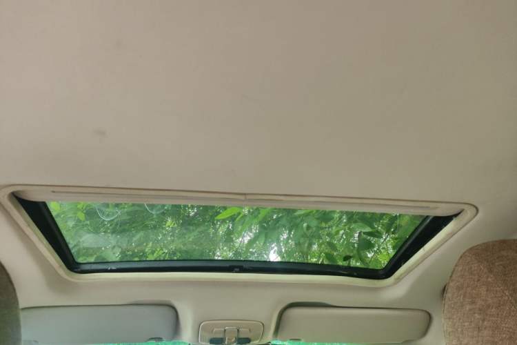 Used Brilliance V5 2012 1.6L Automatic Luxury Version Headliner