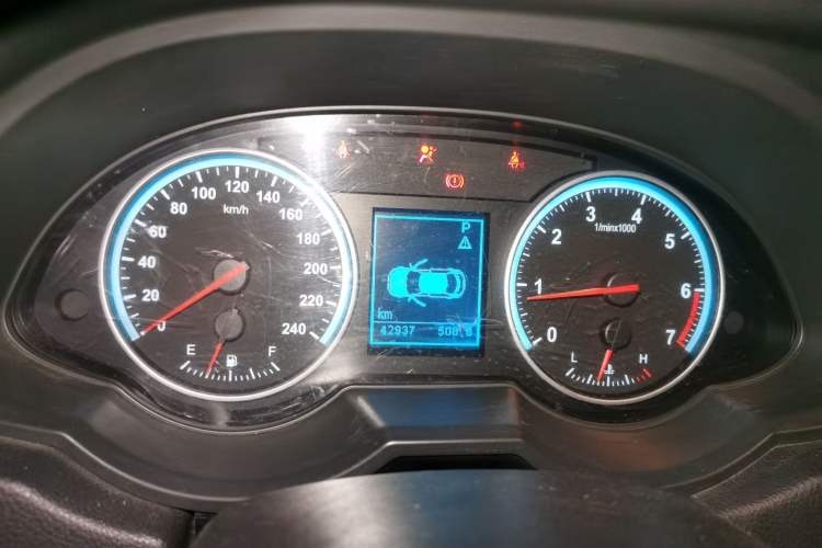 Used Brilliance V5 2012 1.6L Automatic Luxury Version Instrument Cluster