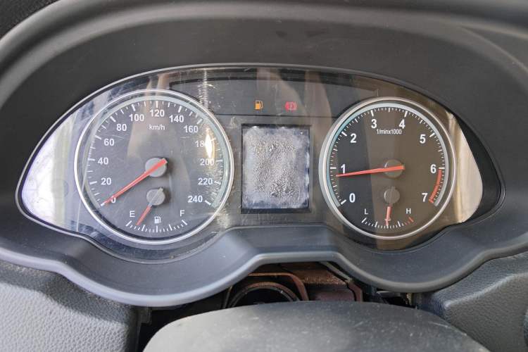 Used Brilliance V5 2012 1.5T Automatic Two-Wheel Drive Luxury Version Instrument Cluster
