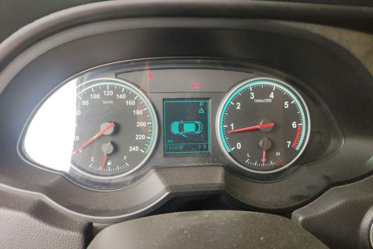 Used Brilliance V5 2012 1.6L Automatic Luxury Version Instrument Cluster
