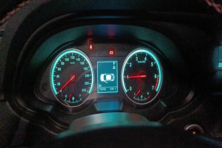 Used Brilliance V5 2012 1.6L Automatic Luxury Version Instrument Cluster