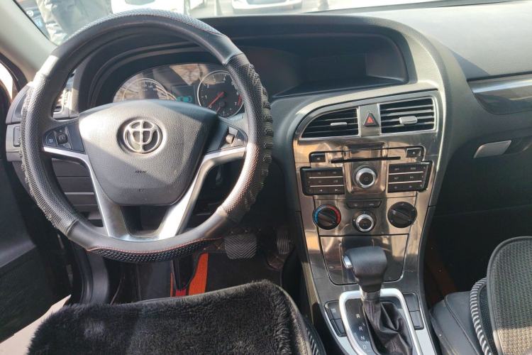 Used Brilliance V5 2012 1.5T Automatic Two-Wheel Drive Sport Version Interior 3