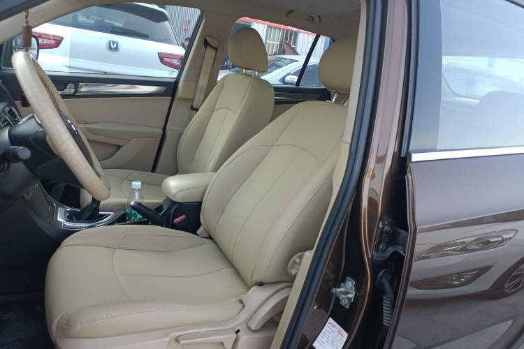 Used Brilliance V5 2012 1.5T Manual Two-Wheel Drive Luxury Version Left Front Seat