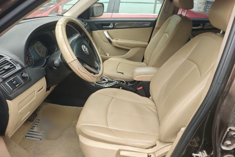Used Brilliance V5 2012 1.6L Automatic Luxury Version Left Front Seat