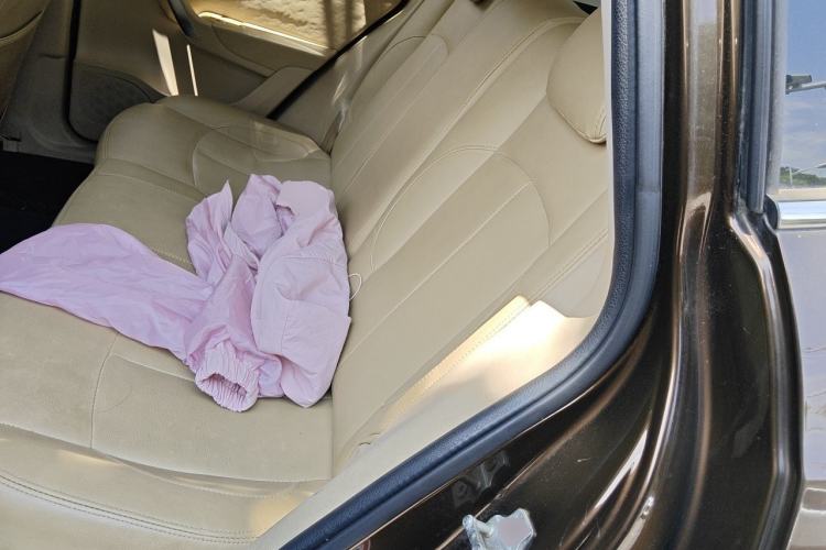 Used Brilliance V5 2012 1.5T Automatic Two-Wheel Drive Luxury Version Left Rear Seat