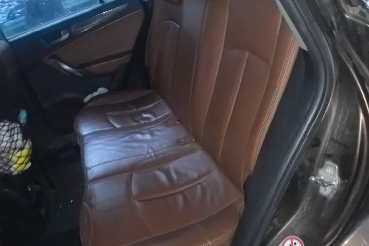 Used Brilliance V5 2012 1.5T Automatic Two-Wheel Drive Sport Version Left Rear Seat