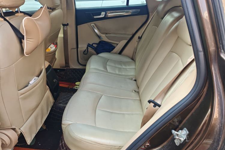 Used Brilliance V5 2012 1.5T Automatic Two-Wheel Drive Luxury Version Left Rear Seat