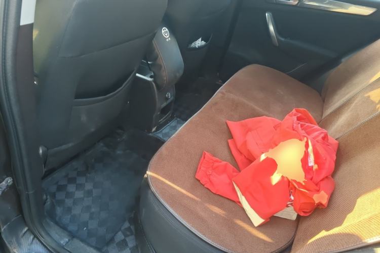 Used Brilliance V5 2012 1.5T Automatic Two-Wheel Drive Sport Version Left Rear Seat