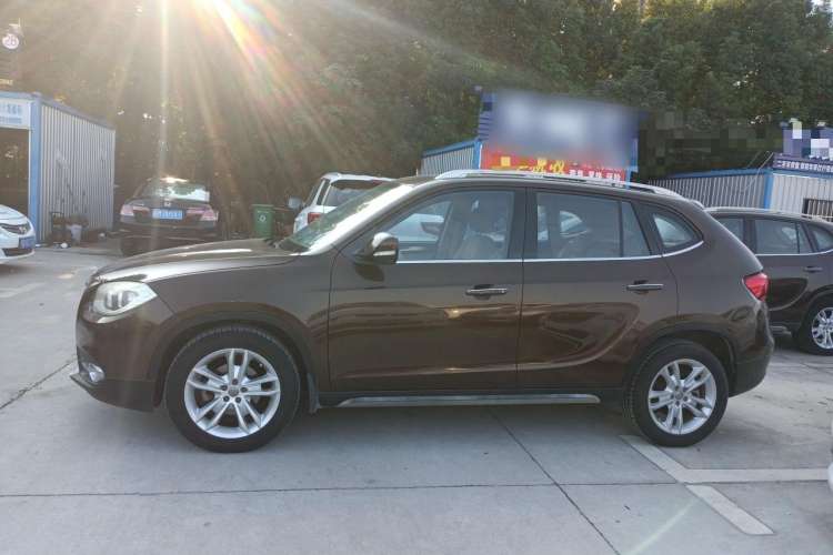 Used Brilliance V5 2012 1.5T Manual Two-Wheel Drive Luxury Version Left Side