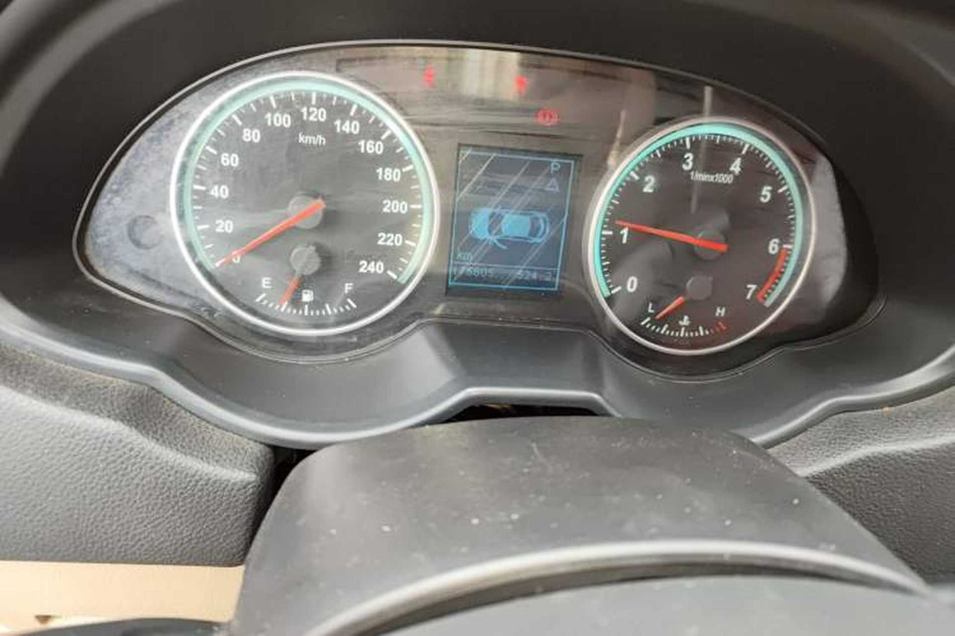 Used Brilliance V5 2012 1.6L Automatic Comfort Edition Odometer Close Up