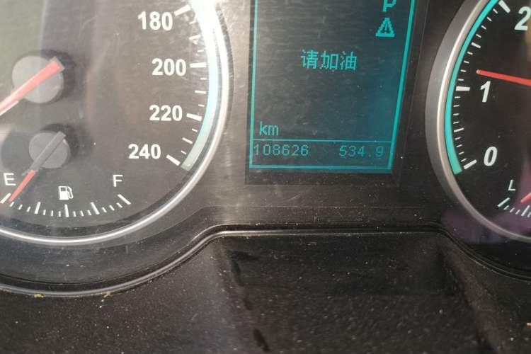 Used Brilliance V5 2012 1.6L Automatic Luxury Version Odometer Close Up