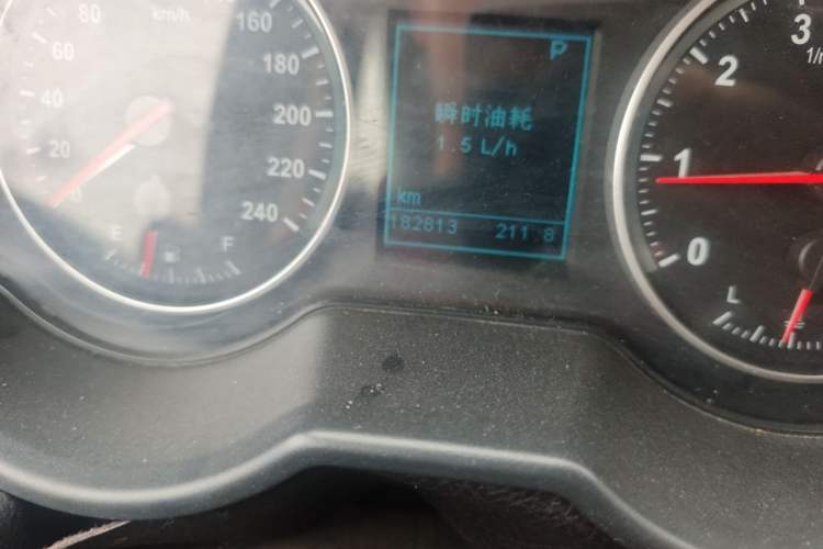 Used Brilliance V5 2012 1.6L Automatic Luxury Version Odometer Close Up