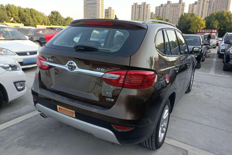 Used Brilliance V5 2012 1.5T Manual Two-Wheel Drive Luxury Version Rear Right 45 Deg