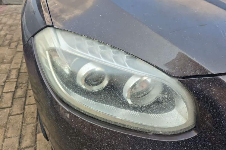 Used Brilliance V5 2012 1.5T Automatic Two-Wheel Drive Luxury Version Right Front Headlight