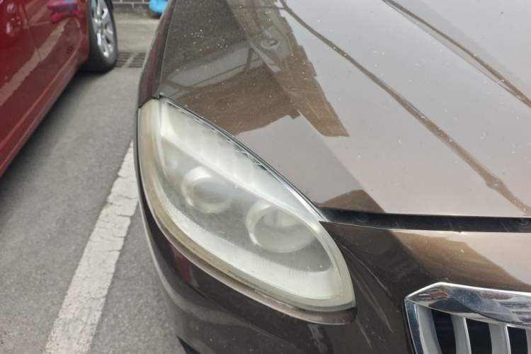 Used Brilliance V5 2012 1.6L Automatic Luxury Version Right Front Headlight