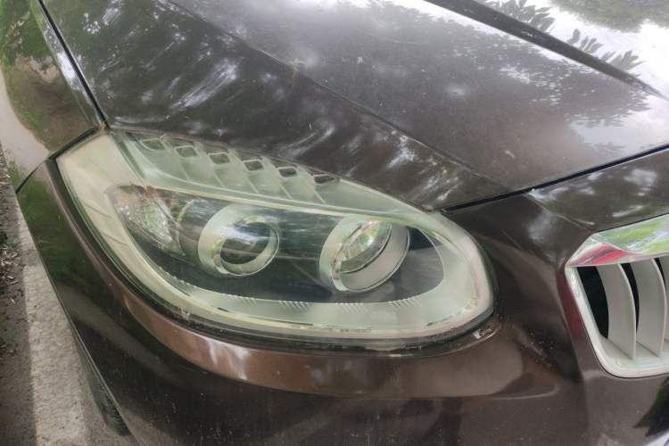 Used Brilliance V5 2012 1.6L Automatic Luxury Version Right Front Headlight