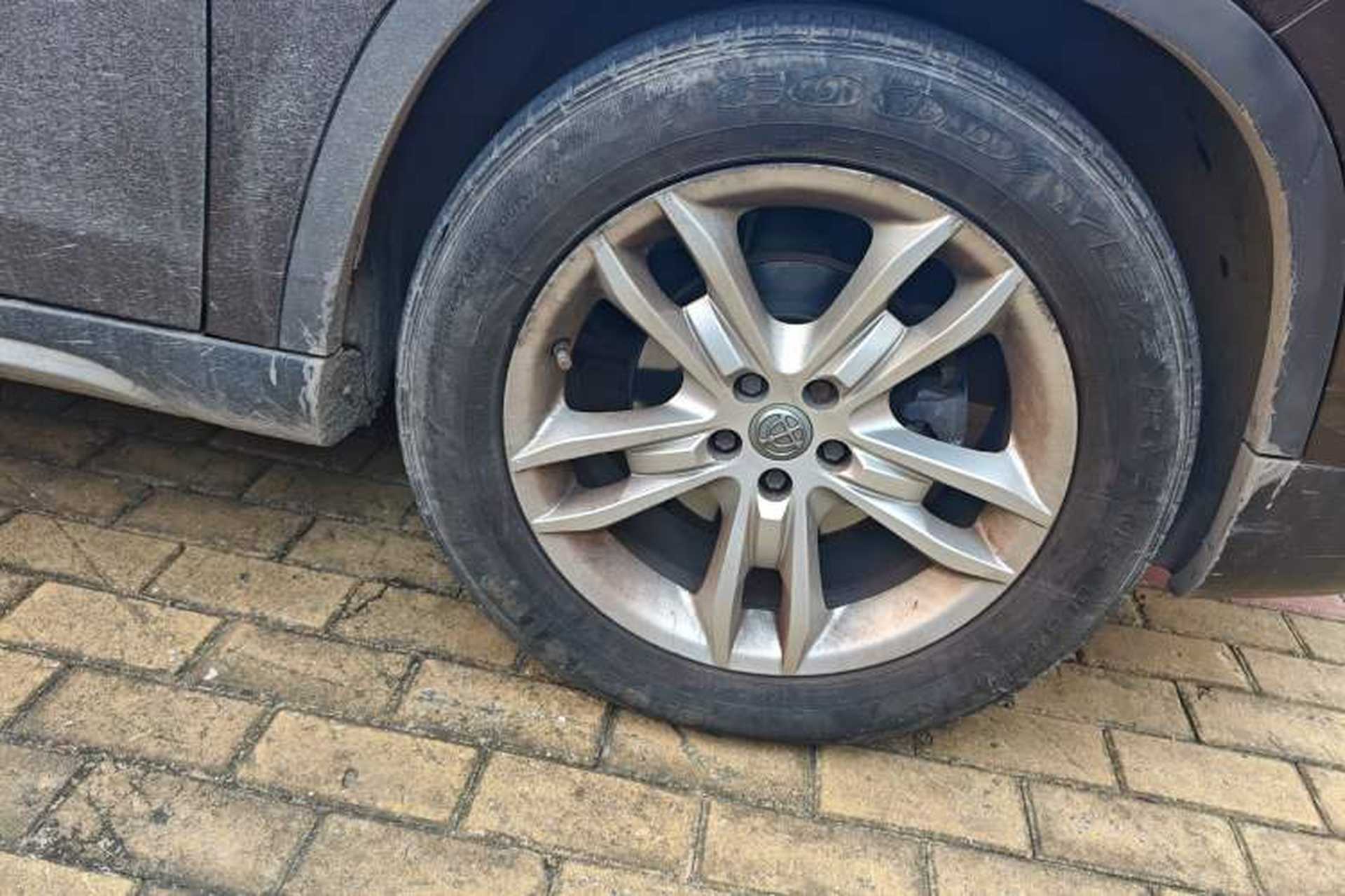 Used Brilliance V5 2012 1.5T Automatic Two-Wheel Drive Luxury Version Right Front Wheel Hub