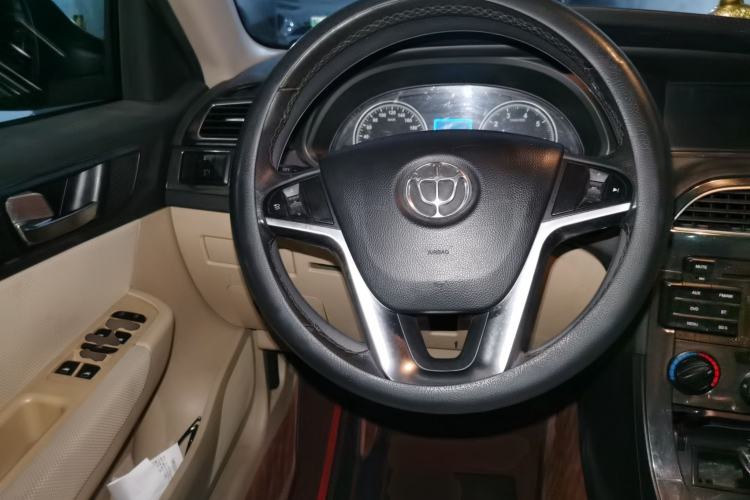 Used Brilliance V5 2012 1.6L Automatic Luxury Version Steering Wheel