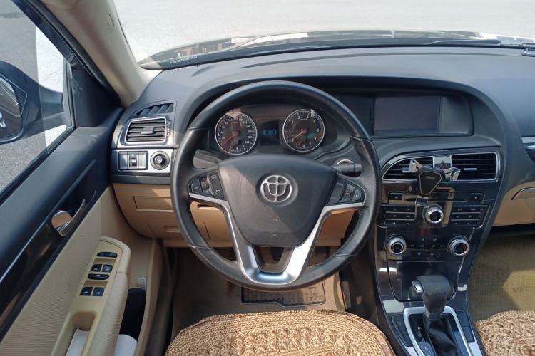 Used Brilliance V5 2012 1.5T Automatic Two-Wheel Drive Luxury Version Steering Wheel