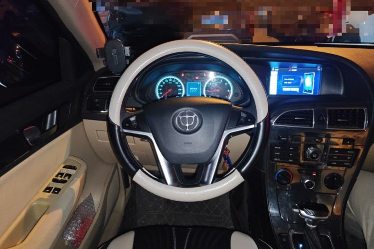 Used Brilliance V5 2012 1.6L Automatic Comfort Edition Steering Wheel