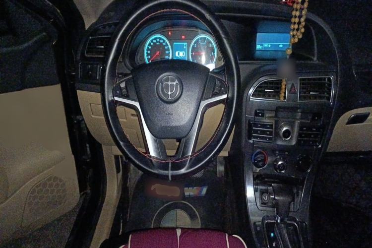 Used Brilliance V5 2012 1.6L Automatic Luxury Version Steering Wheel