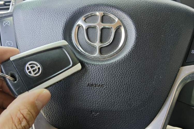 Used Brilliance V5 2012 1.5T Automatic Two-Wheel Drive Luxury Version Vehicle Key