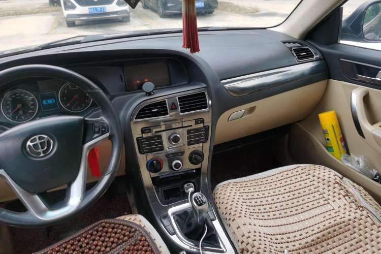 Used Brilliance V5 2012 1.6L Manual Comfort Model Audio And AC Panel