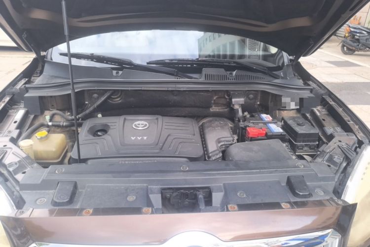 Used Brilliance V5 2012 1.6L Automatic Luxury Version Engine Bay