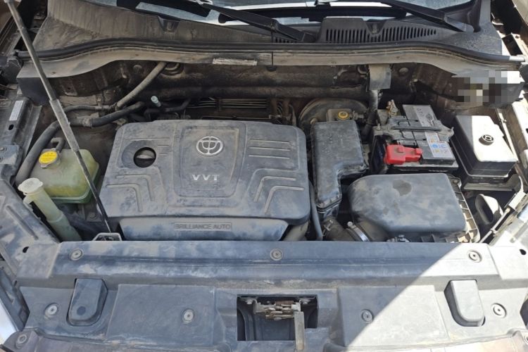 Used Brilliance V5 2012 1.6L Manual Comfort Model Engine Bay