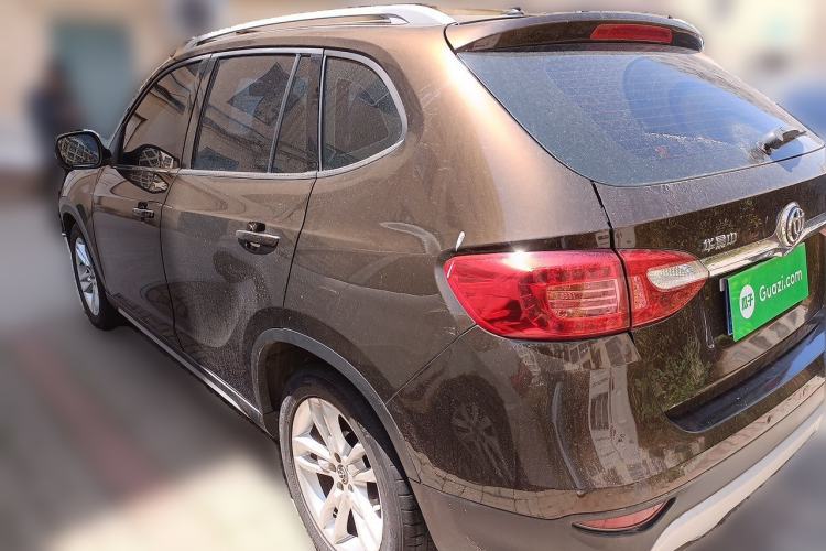 Used Brilliance V5 2012 1.6L Manual Luxury Model Rear Left 45 Deg