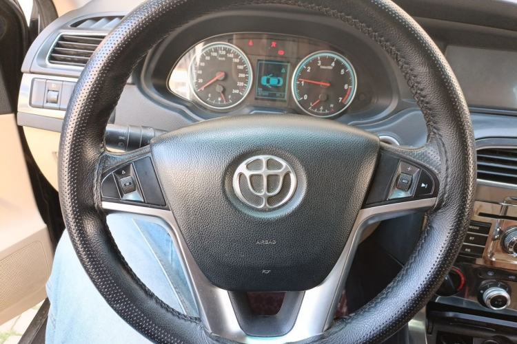 Used Brilliance V5 2012 1.6L Manual Luxury Model Steering Wheel