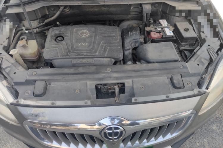 Used Brilliance V5 2012 1.6L Automatic Luxury Version Engine Bay